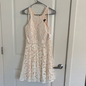David’s Bridal City Triangles Lace Fit & Flare Dress Blush Ivory Size 8 NWT